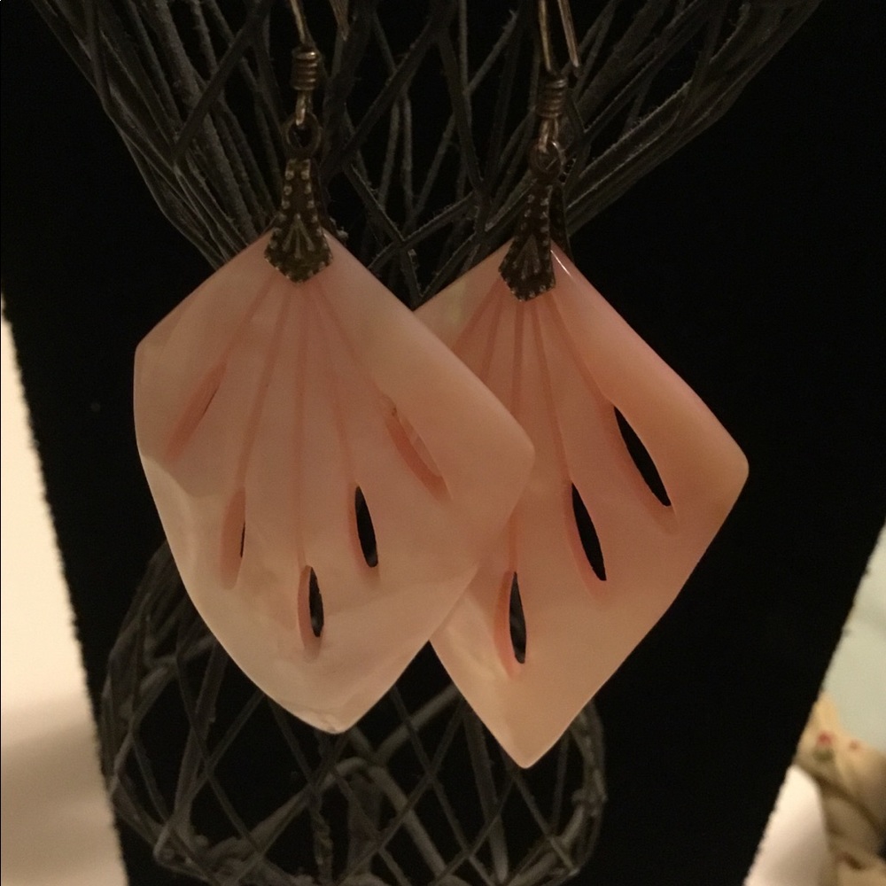 Vintage Earrings Color of a delicate seashell iridescent 2” long - Picture 6 of 9